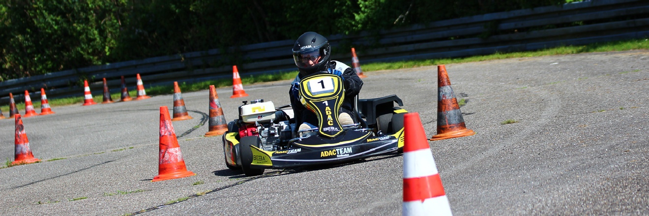 Jugend-Kart-Slalom
